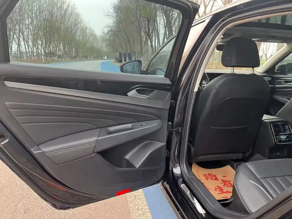 Volkswagen Passat — фото 3