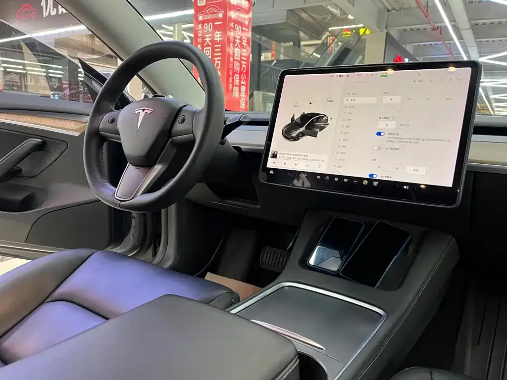 Tesla Model 3 2021 из CN, фото 2