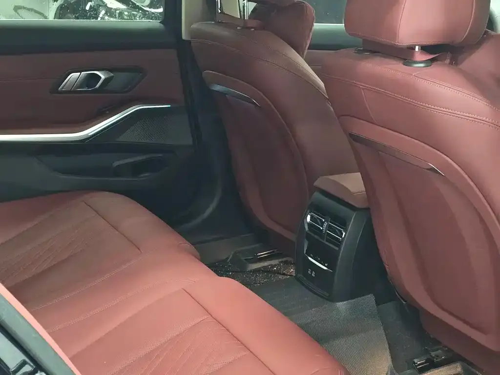 BMW i3 2025 из CN, фото 3