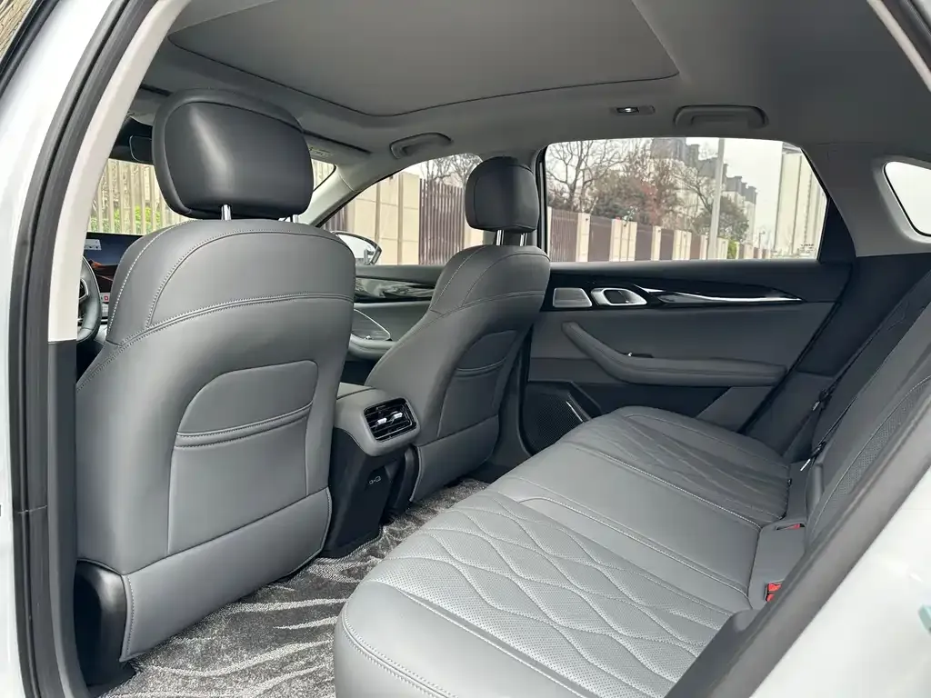 Geely 银河A7 2025 из CN, фото 4