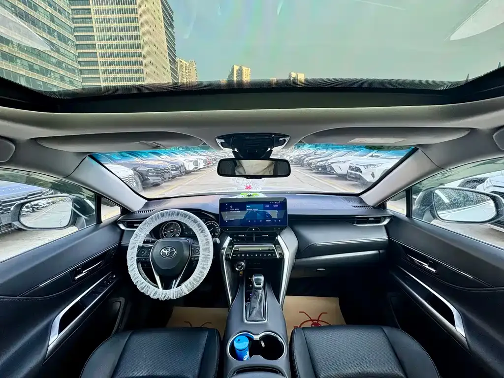 Toyota Harrier 2024 из CN, фото 2