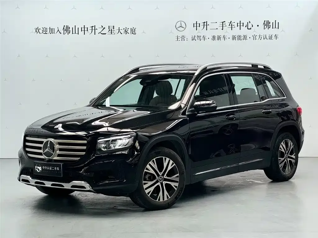 Mercedes-Benz GLB — фото 1
