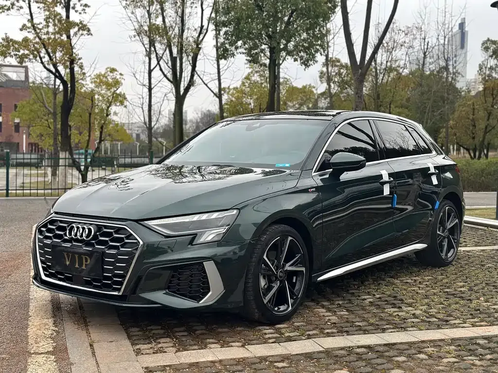 Audi A3 — фото 1