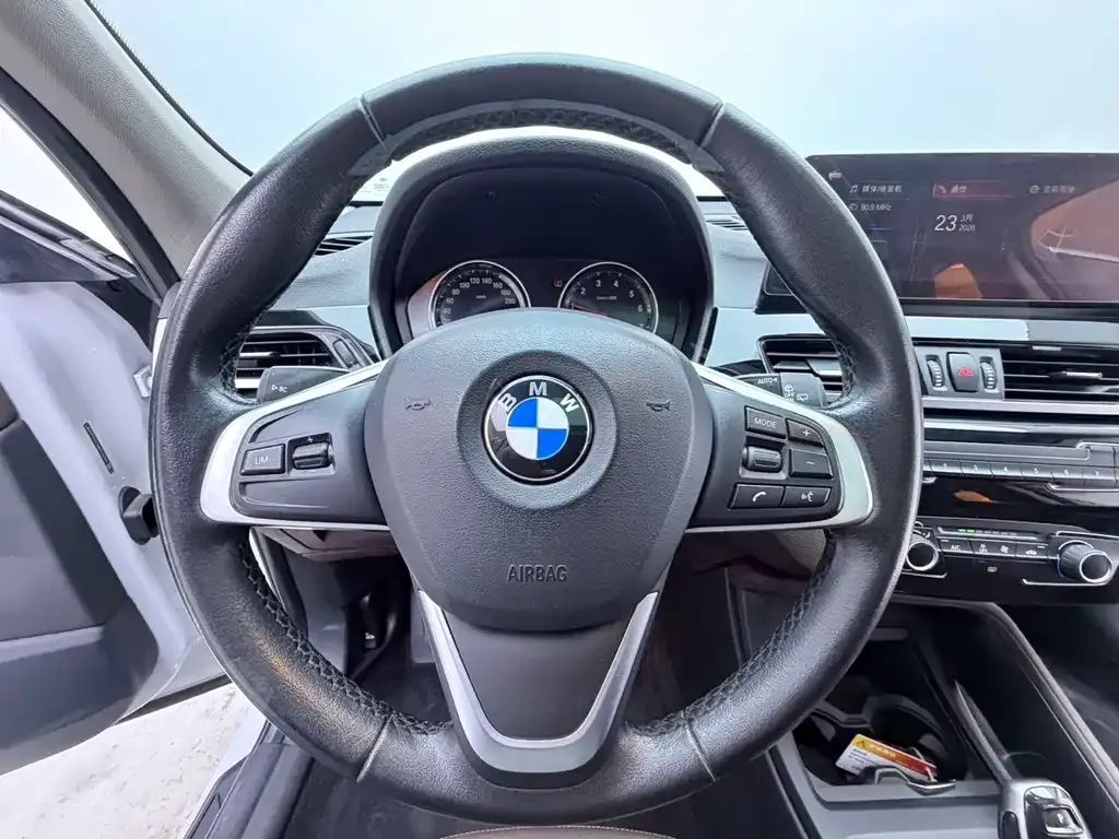 BMW X1 — фото 4