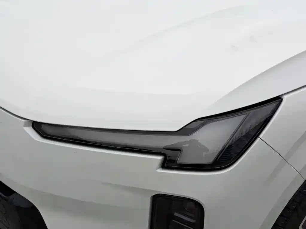Volvo XC70 Plug-in Hybrid — фото 6