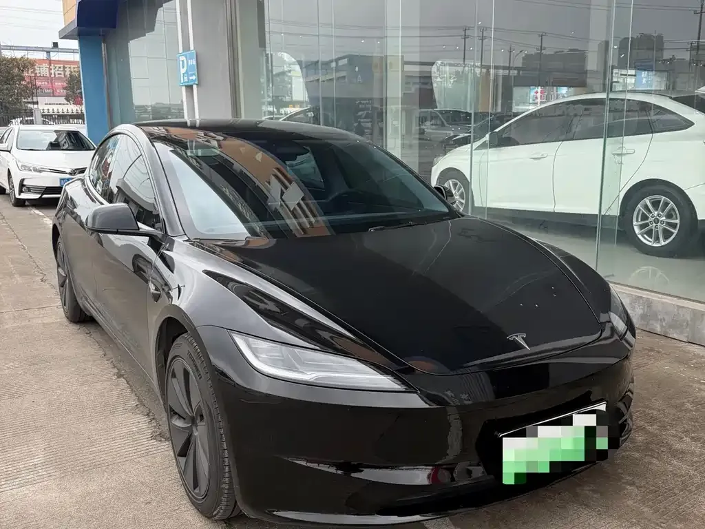 Tesla Model 3 — фото 8
