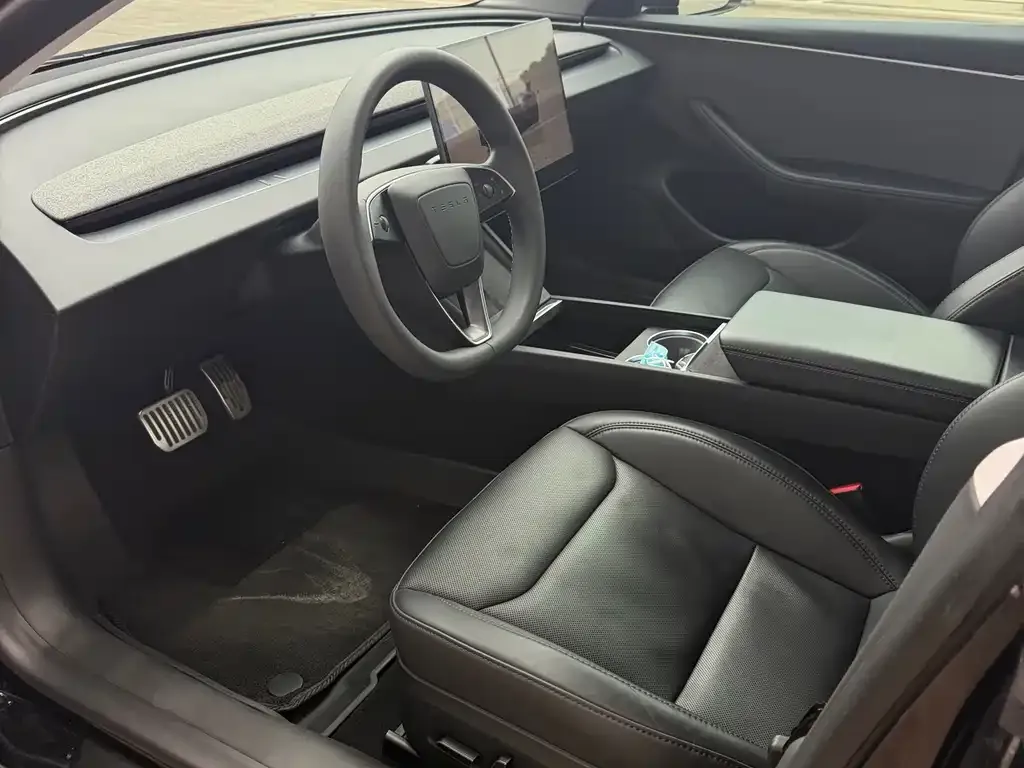 Tesla Model 3 — фото 6