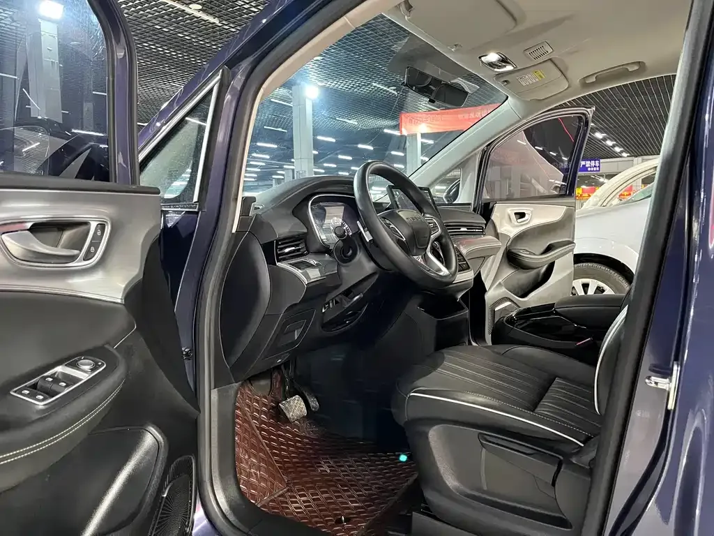 Roewe iMAX8 2023 из CN, фото 7