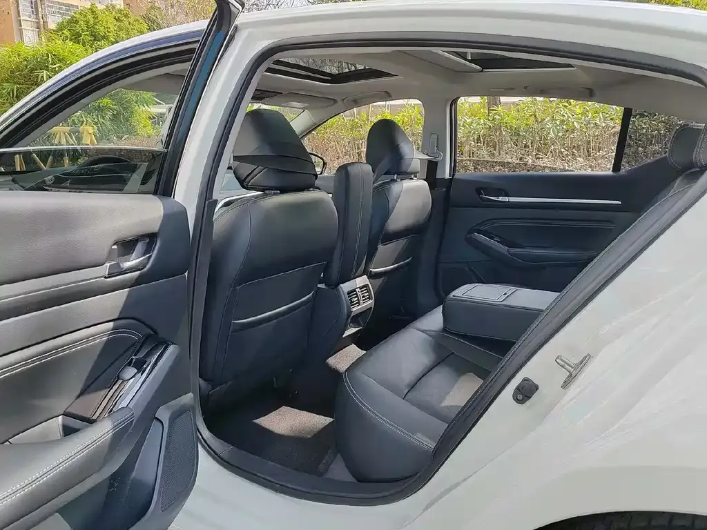 Nissan Teana 2022 из CN, фото 4