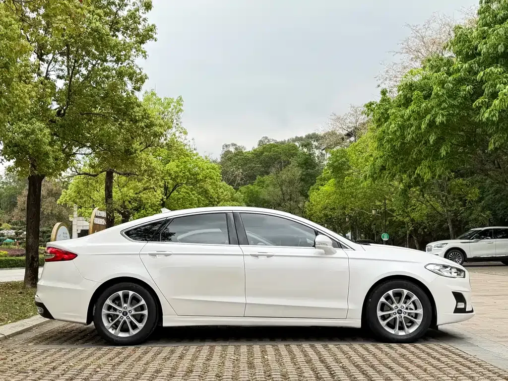Ford Mondeo 2021 из CN, фото 9