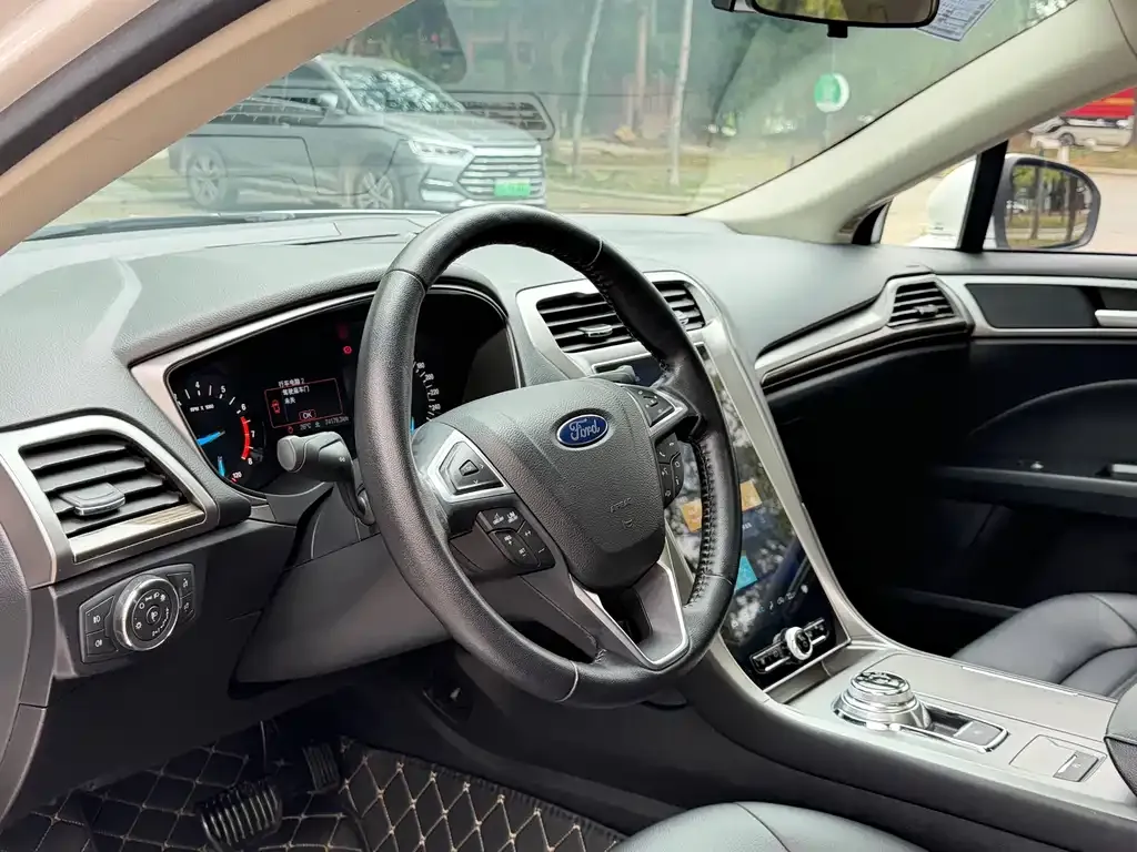 Ford Mondeo 2021 из CN, фото 2