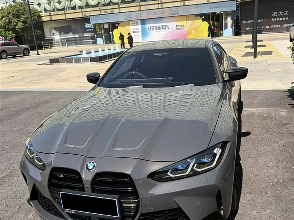 BMW M4 — фото 1