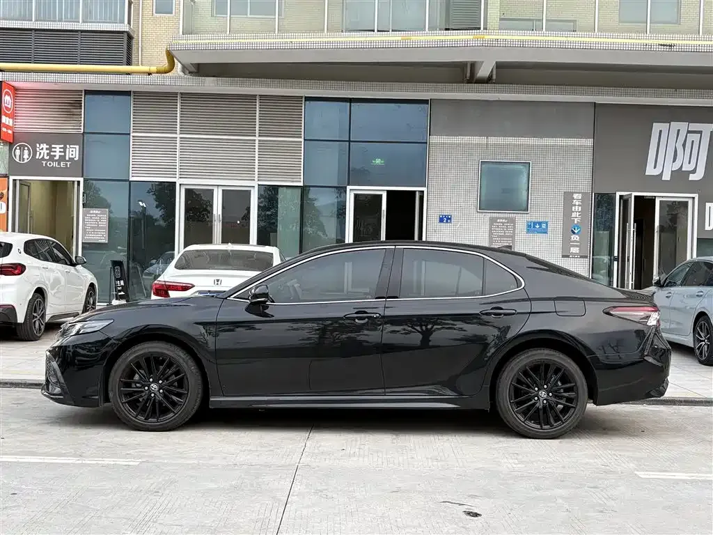 Toyota Camry 2022 из CN, фото 7