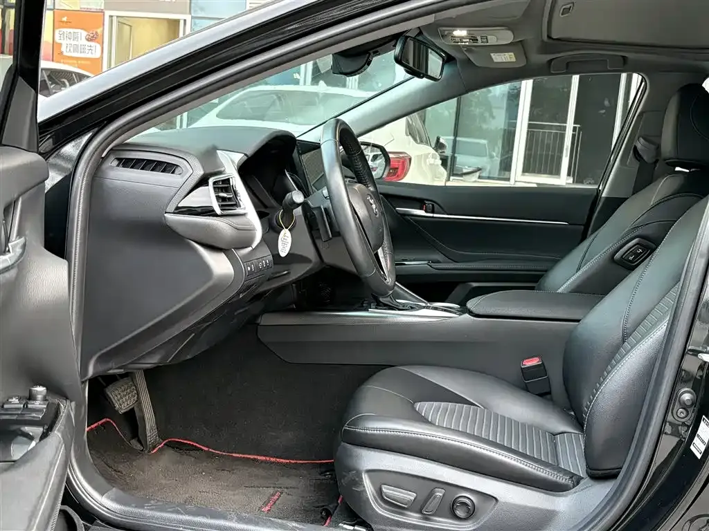 Toyota Camry 2022 из CN, фото 3