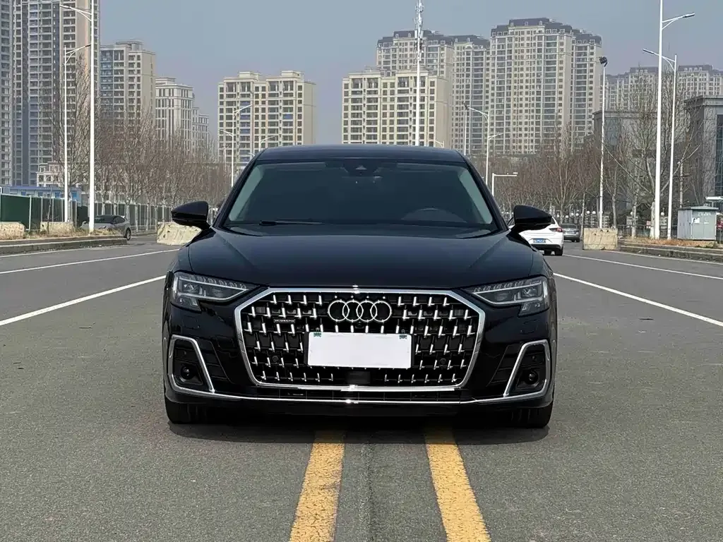 Audi A8 — фото 3