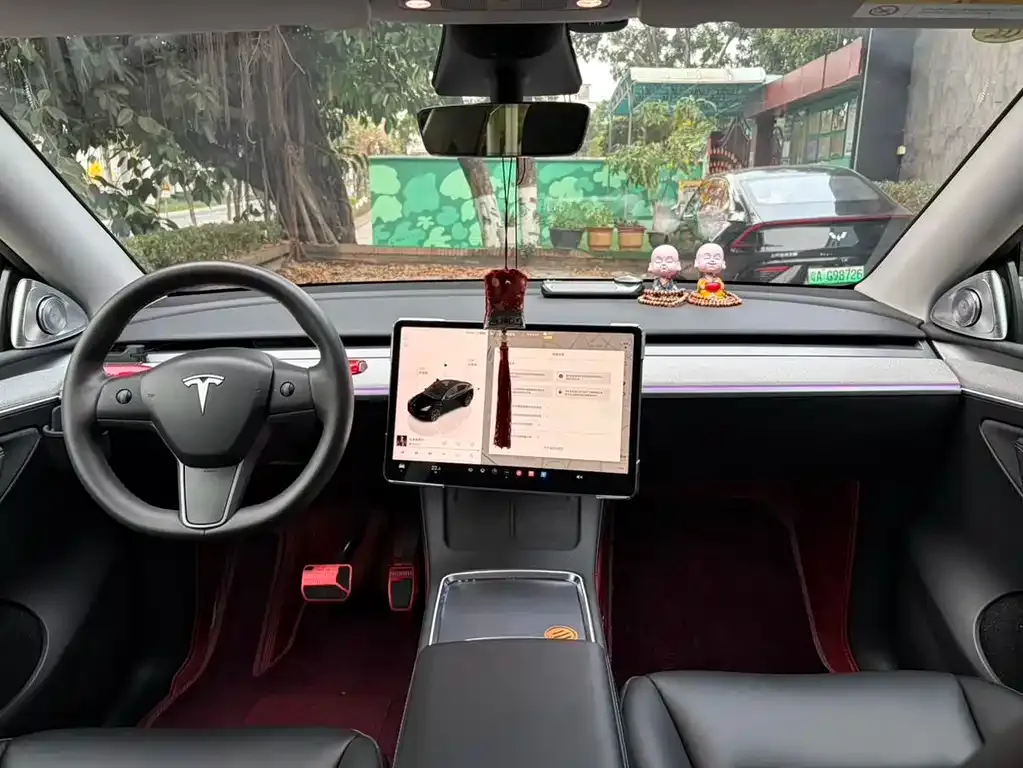 Tesla Model Y — фото 7
