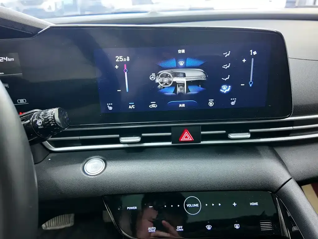 Hyundai Elantra 2022 из CN, фото 10