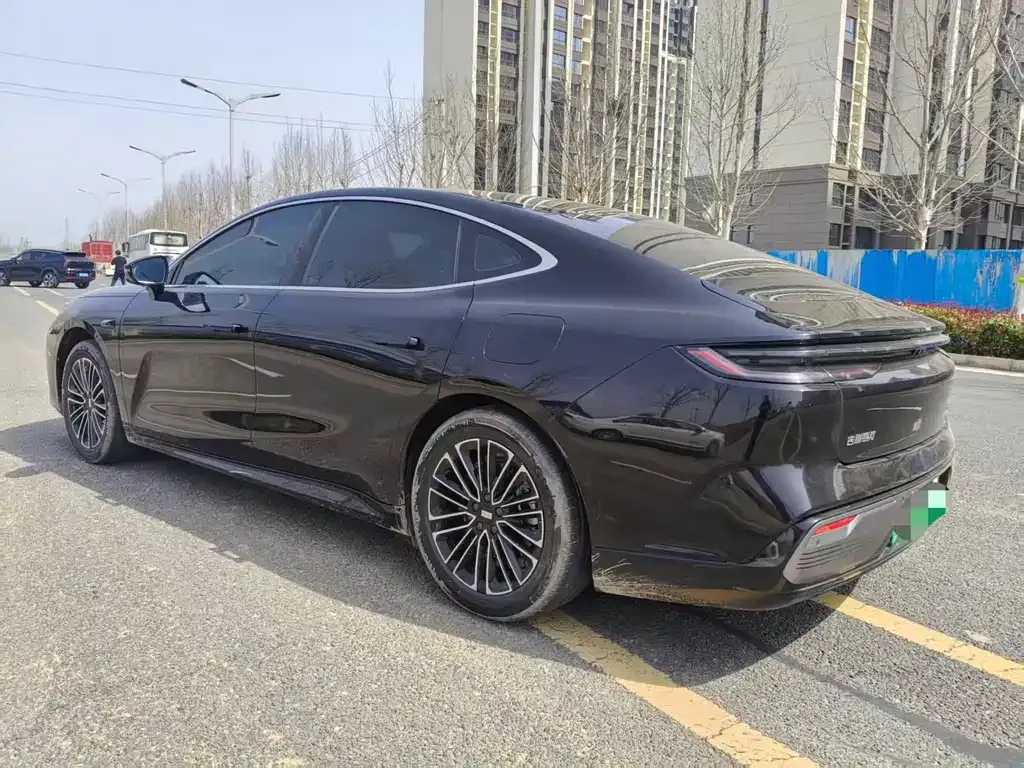 Geely Galaxy Xingyao 8 — фото 9