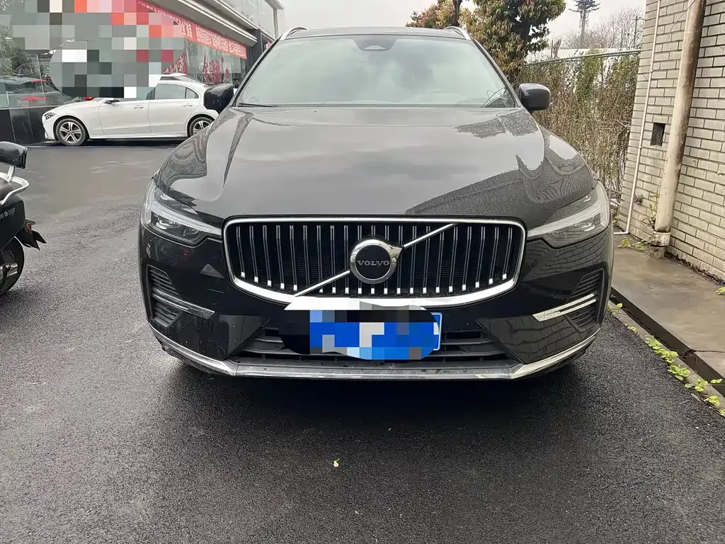 Volvo XC60 — фото 7