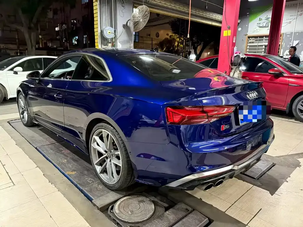 Audi S5 2023 из CN, фото 3