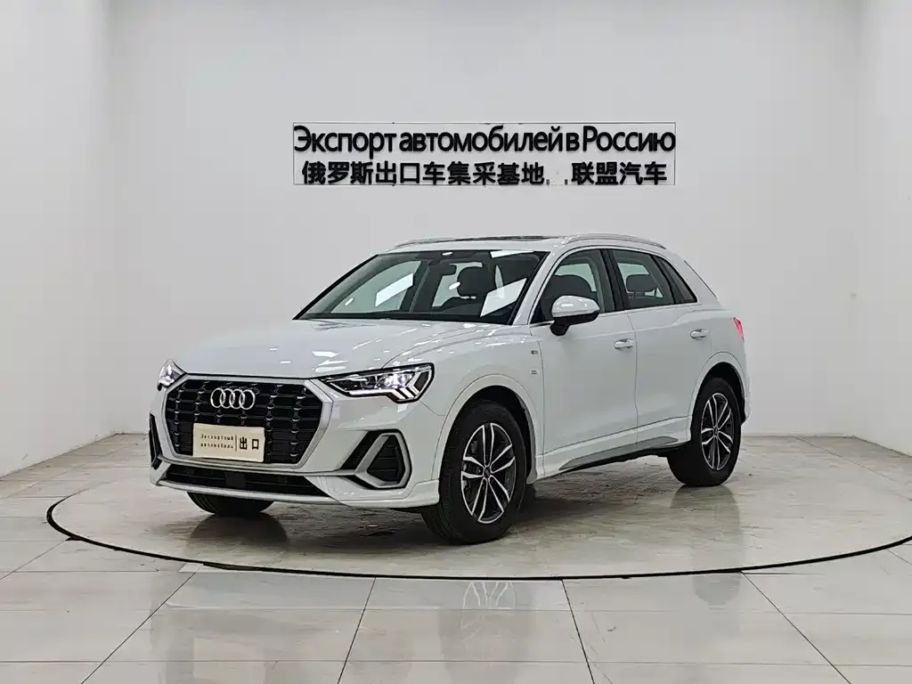 Audi Q3 — фото 1