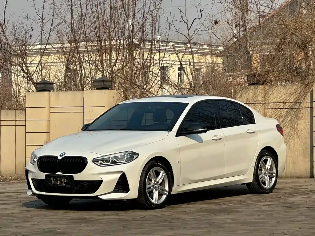 BMW 1 Series — фото 1