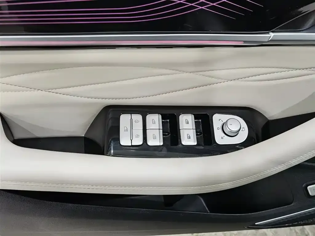 Geely Xingyue L 2023 из CN, фото 3