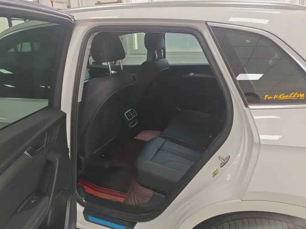 Audi Q5L 2021 из CN, фото 2