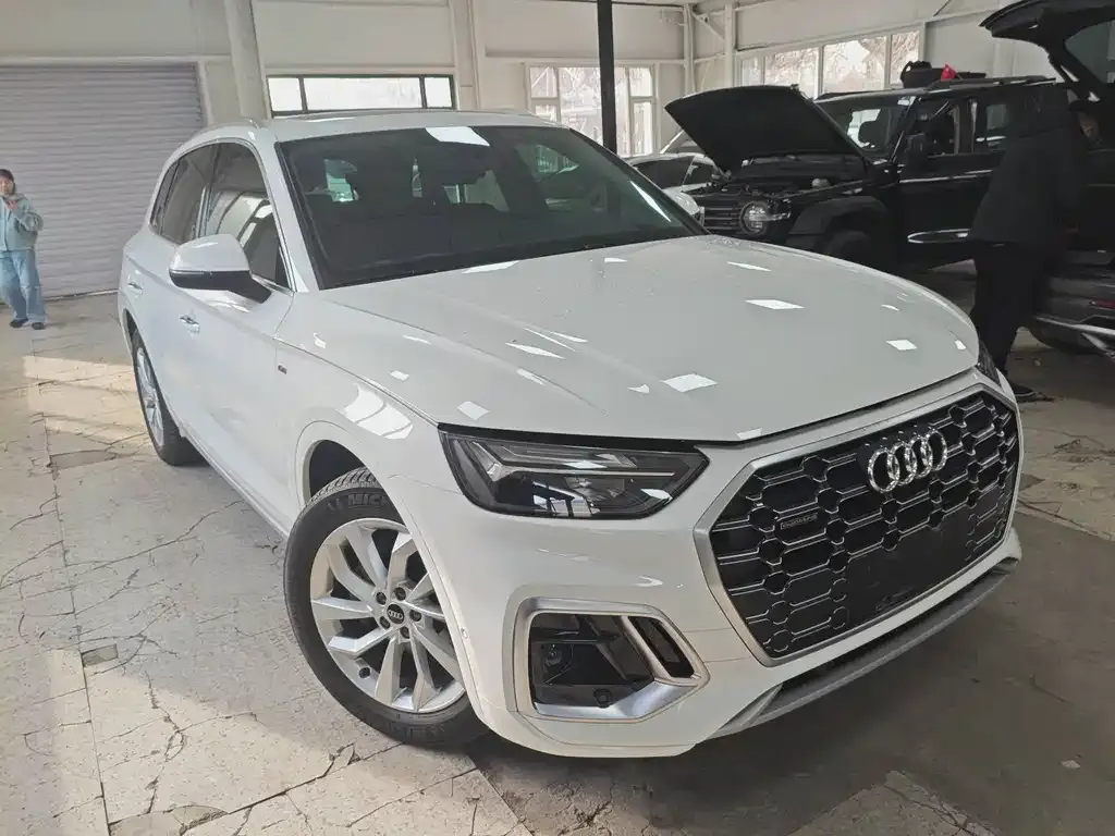 Audi Q5L 2021 из CN, фото 3