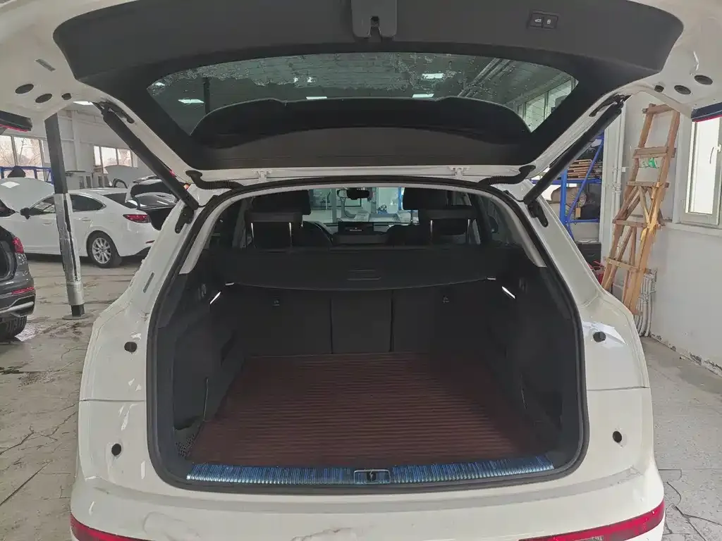 Audi Q5L 2021 из CN, фото 7