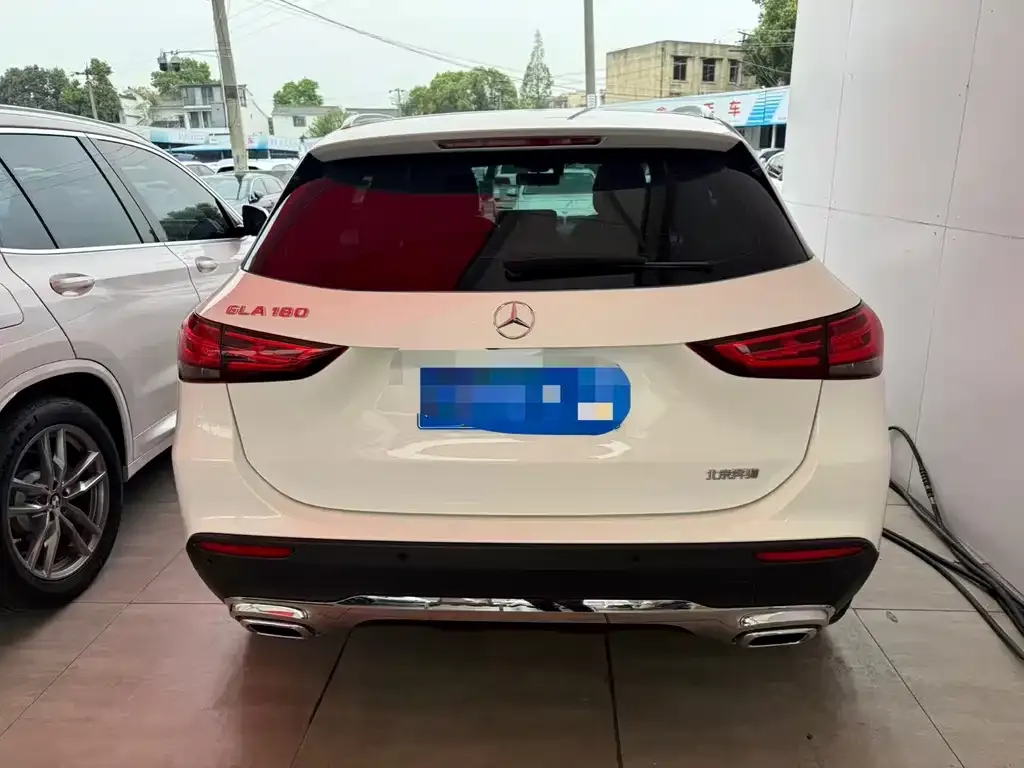 Mercedes-Benz GLA — фото 10