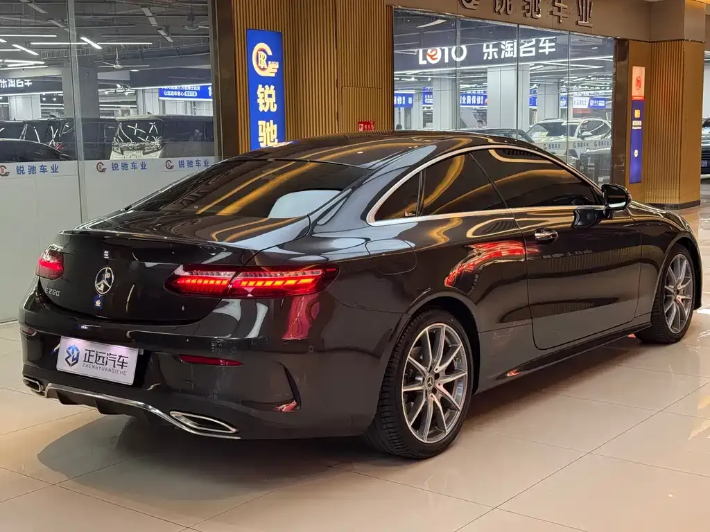 Mercedes-Benz E-Class (Import) — фото 5