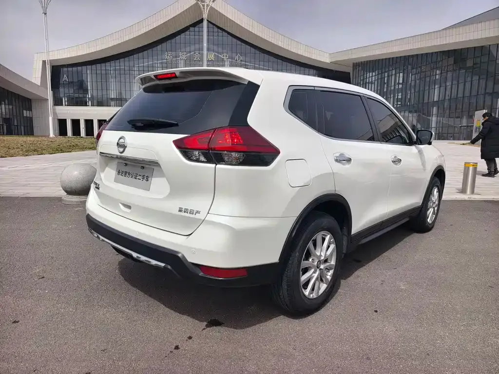 Nissan X-Trail 2023 из CN, фото 3
