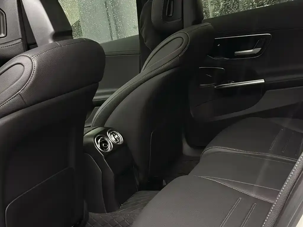 Mercedes-Benz C-Class 2024 из CN, фото 6