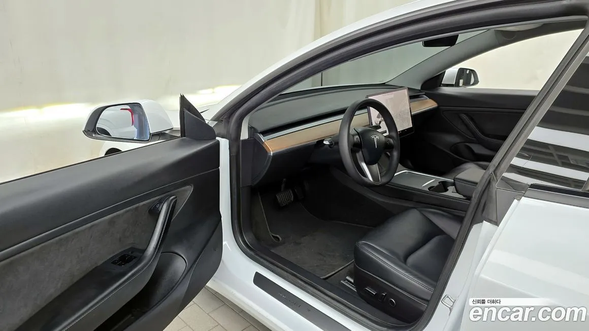 Tesla Model 3 2021 из KR, фото 2