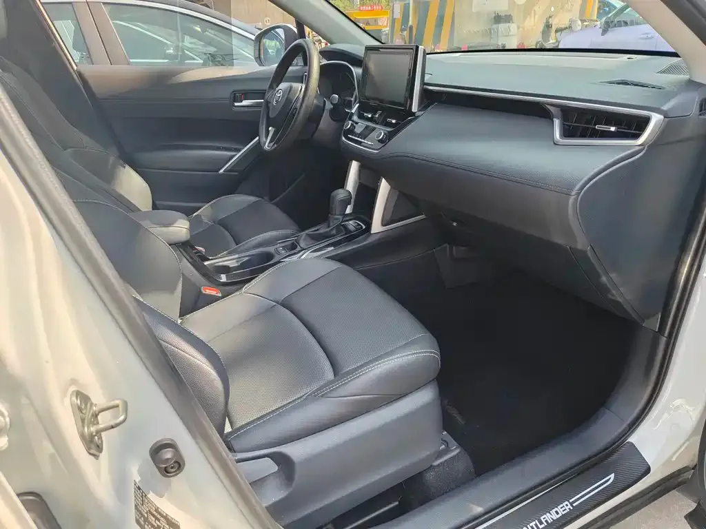 Toyota Frontlander 2022 из CN, фото 7