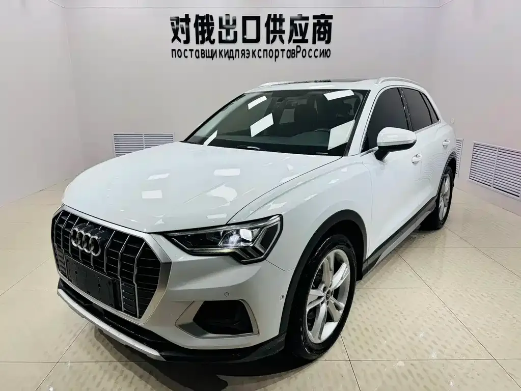 Audi Q3 — фото 1