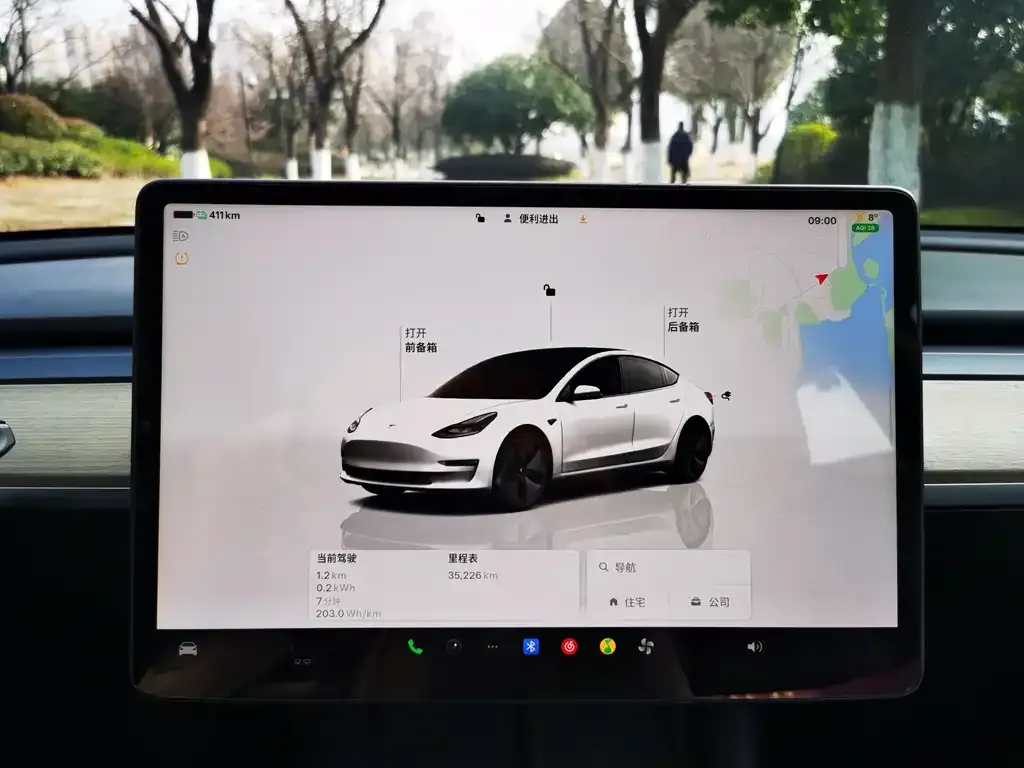 Tesla Model 3 — фото 3