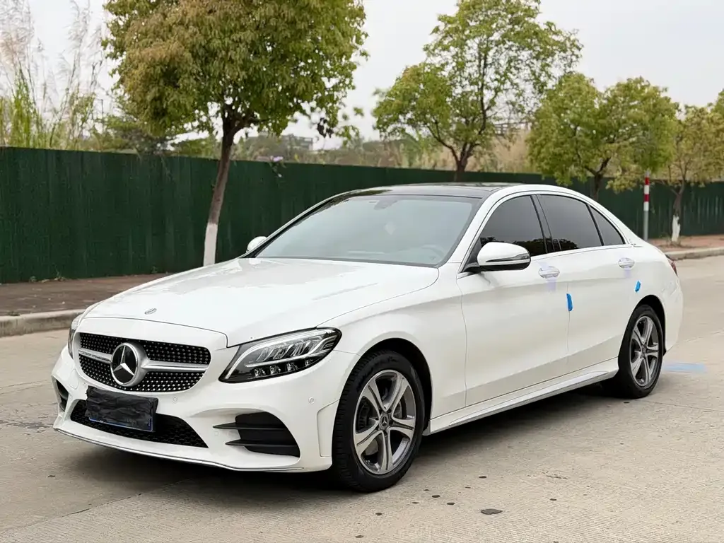 Mercedes-Benz C-Class — фото 1