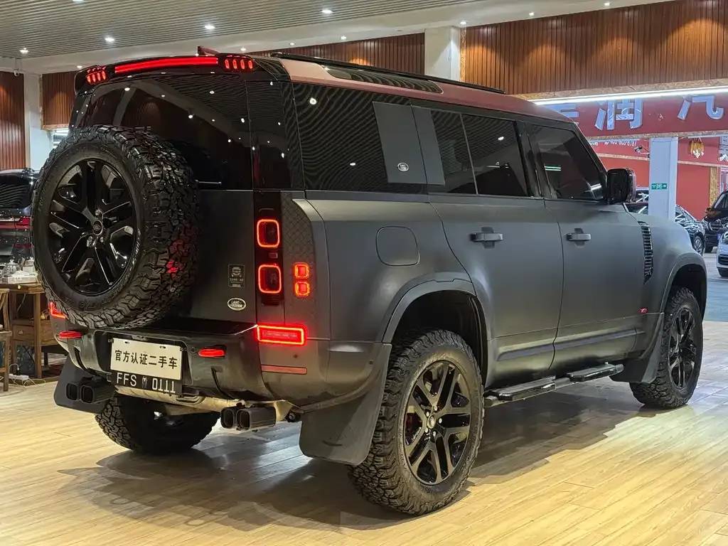 Land Rover Defender — фото 10