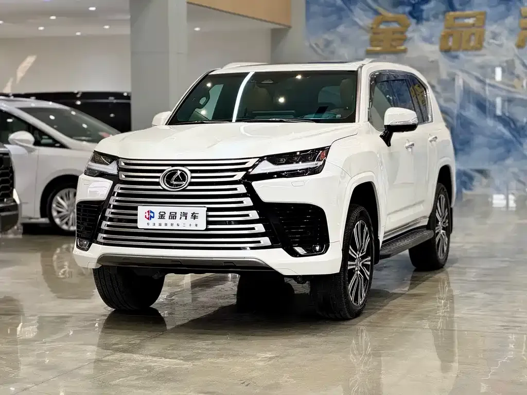 Lexus LX — фото 1