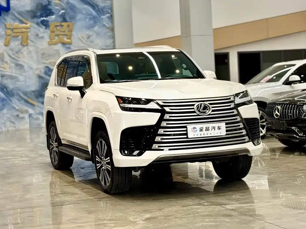 Lexus LX — фото 2