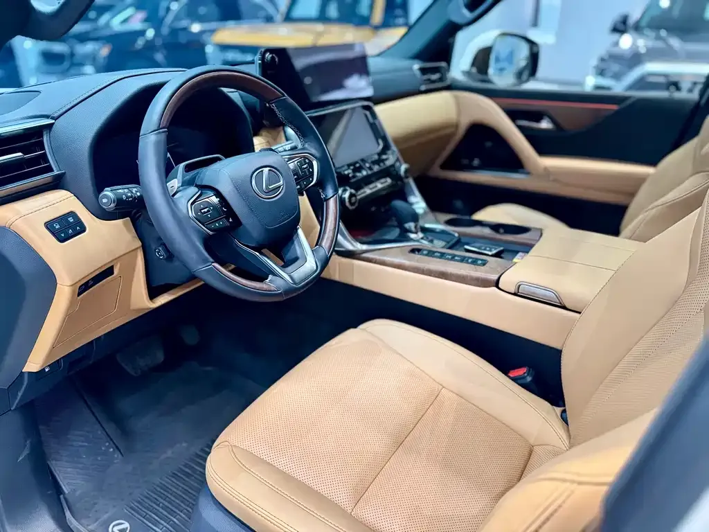 Lexus LX — фото 6