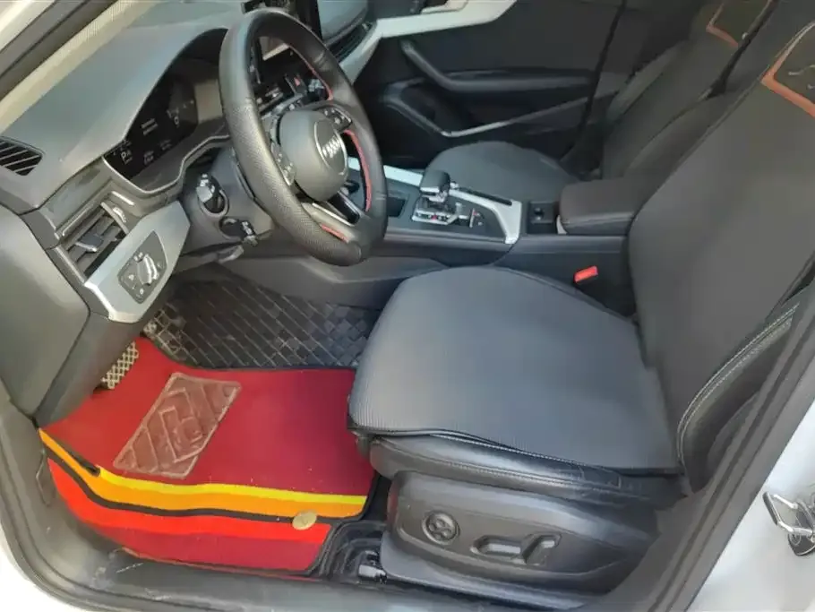 Audi A4L 2022 из CN, фото 4