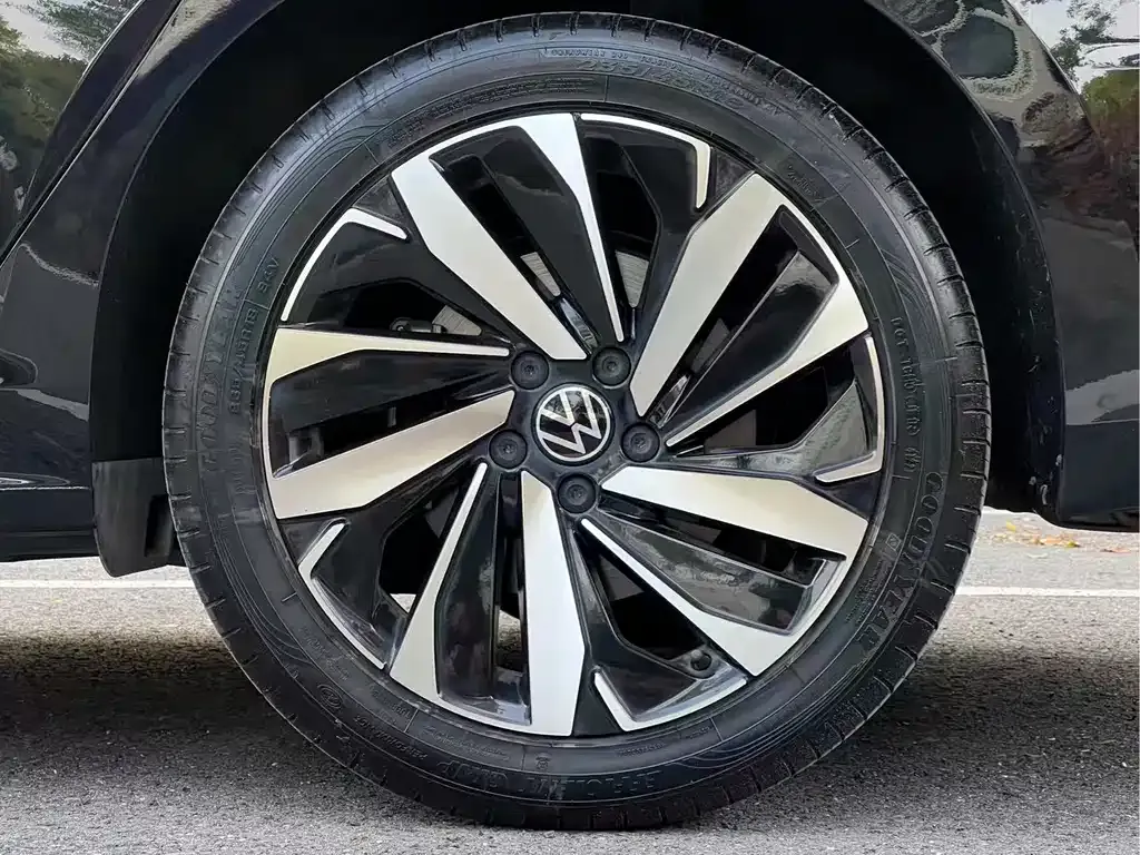 Volkswagen Passat — фото 7