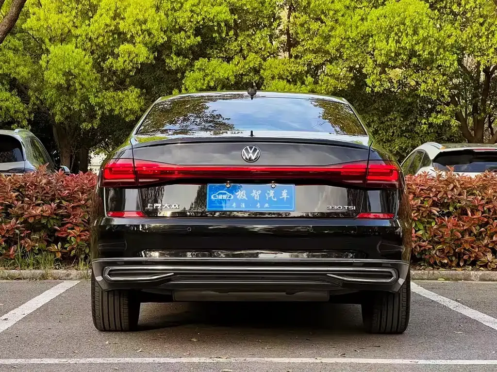 Volkswagen Passat — фото 5