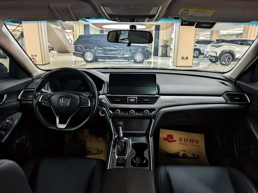 Honda Accord — фото 10