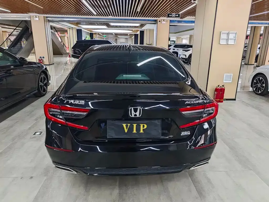 Honda Accord — фото 5