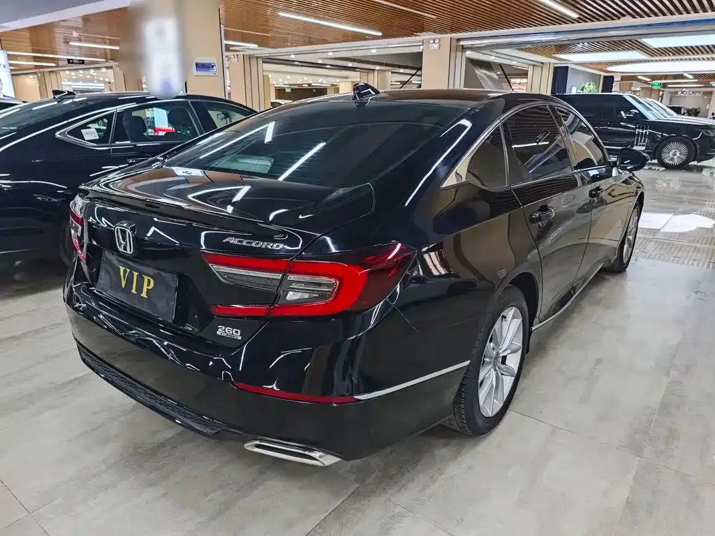Honda Accord — фото 6