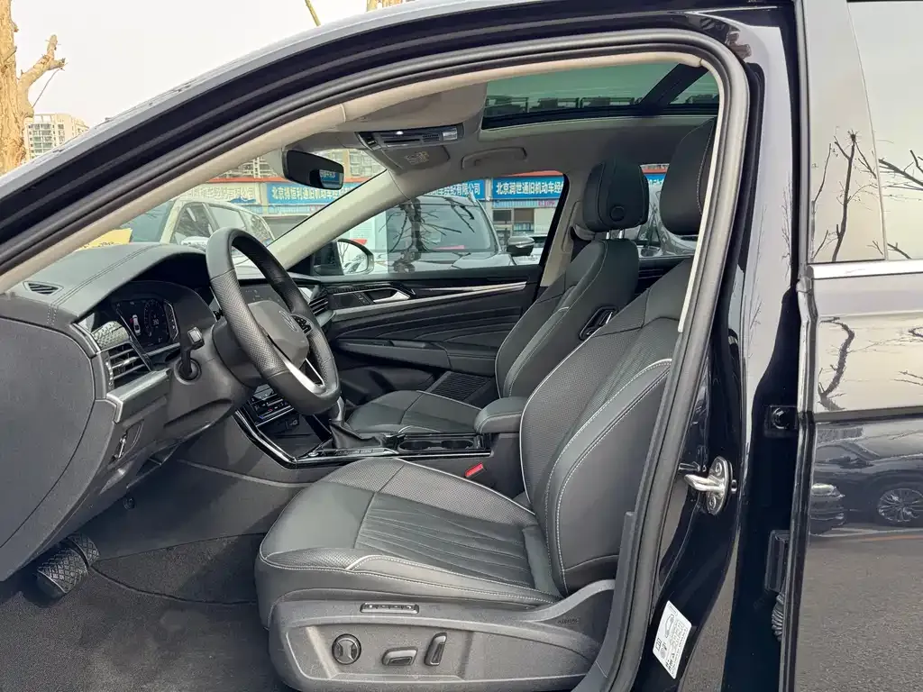 Volkswagen Passat 2024 из CN, фото 5